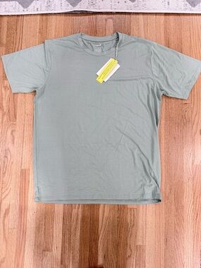 NWT Men's Kyte Crew Neck T-Shirt - Size Large, Color Thyme